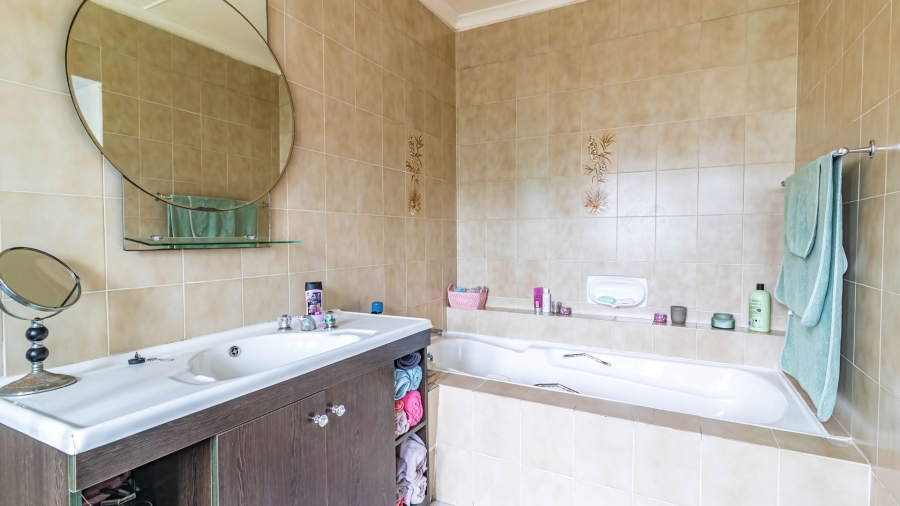 3 Bedroom Property for Sale in Beacon Bay Eastern Cape